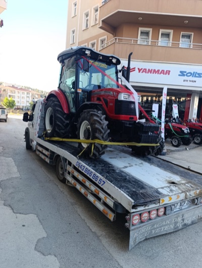 Çekici üzerinde araç taşıma servisi